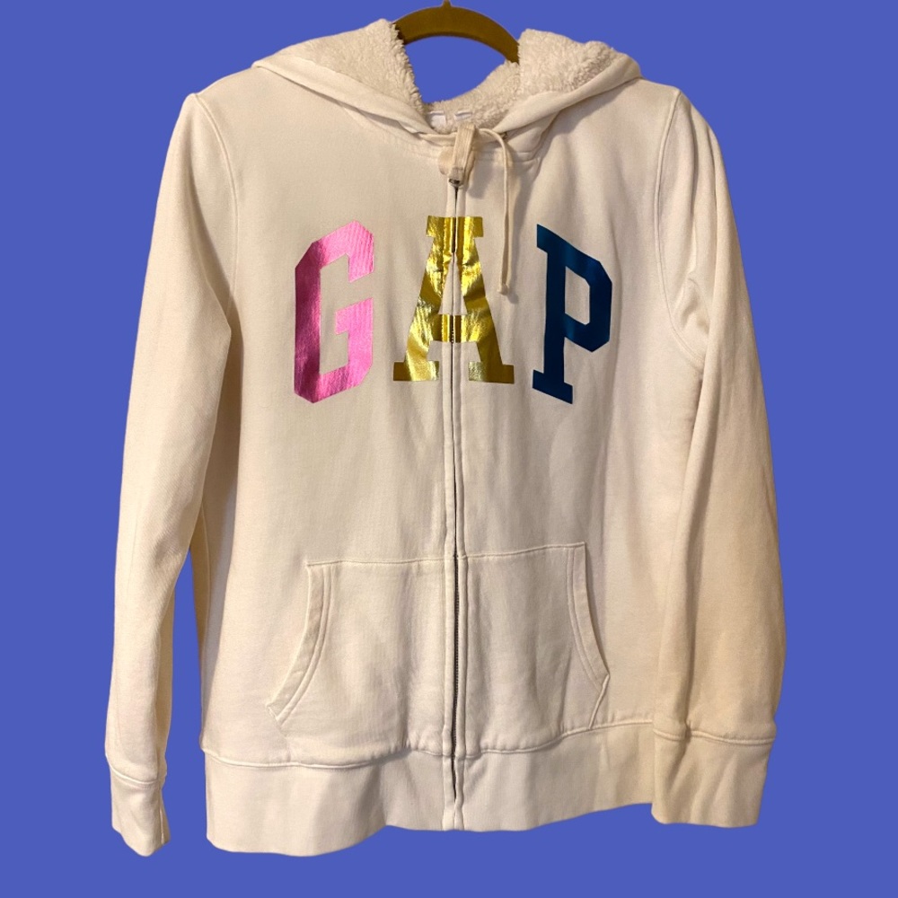 GAP hoodie. Size L. Front zipper. Front bags.